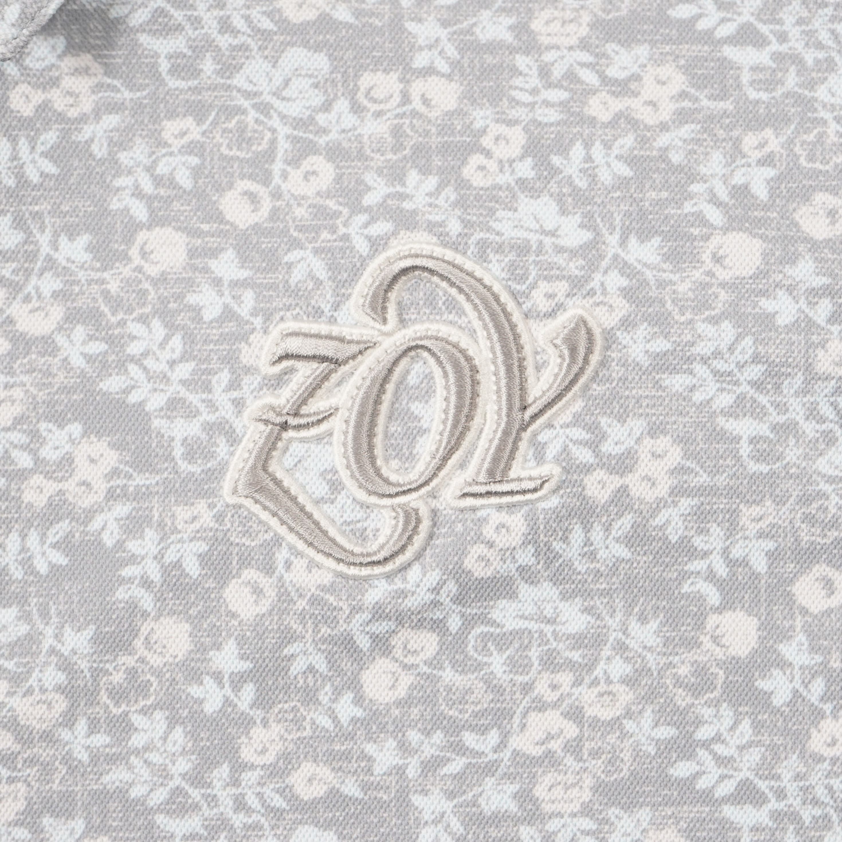 Women's Small Floral Print Short Sleeve Shirt in Light Gray