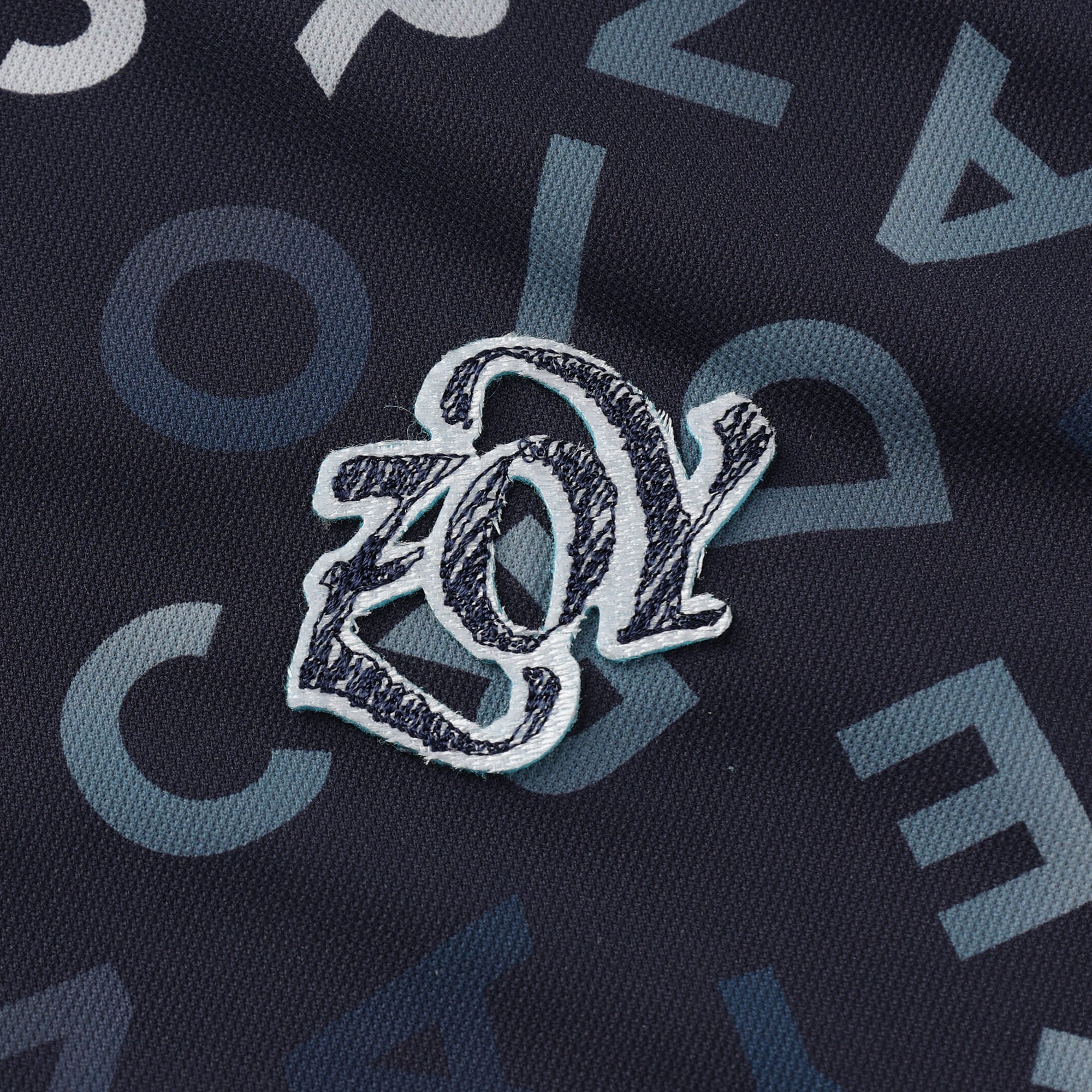 【24AW新作】MENS ロゴプリント 半袖ポロシャツ ネイビー 071444010 - ZOY OFFICIAL