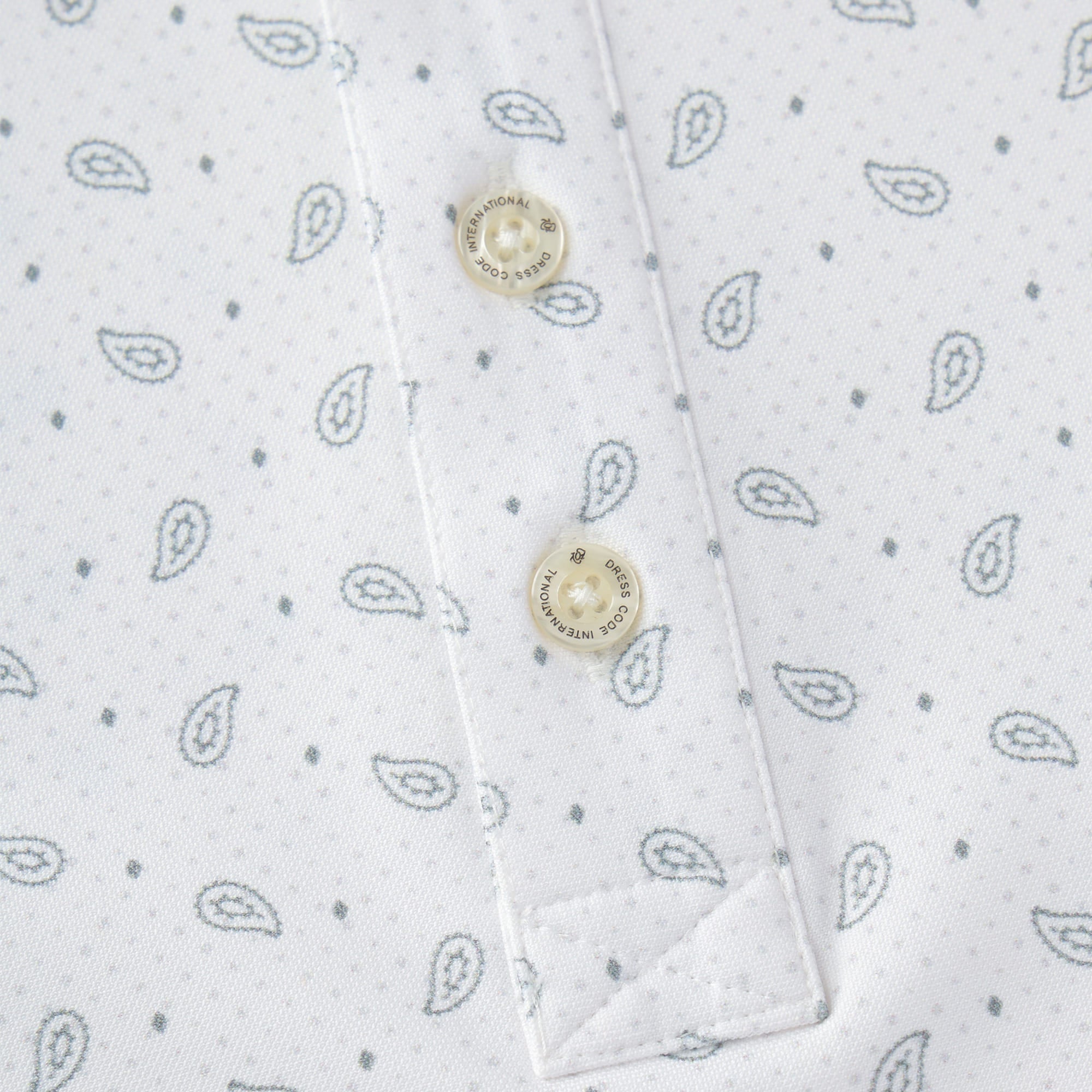 【24AW新作】MENS ペイズリープリント 長袖シャツ ホワイト 071444020 - ZOY OFFICIAL