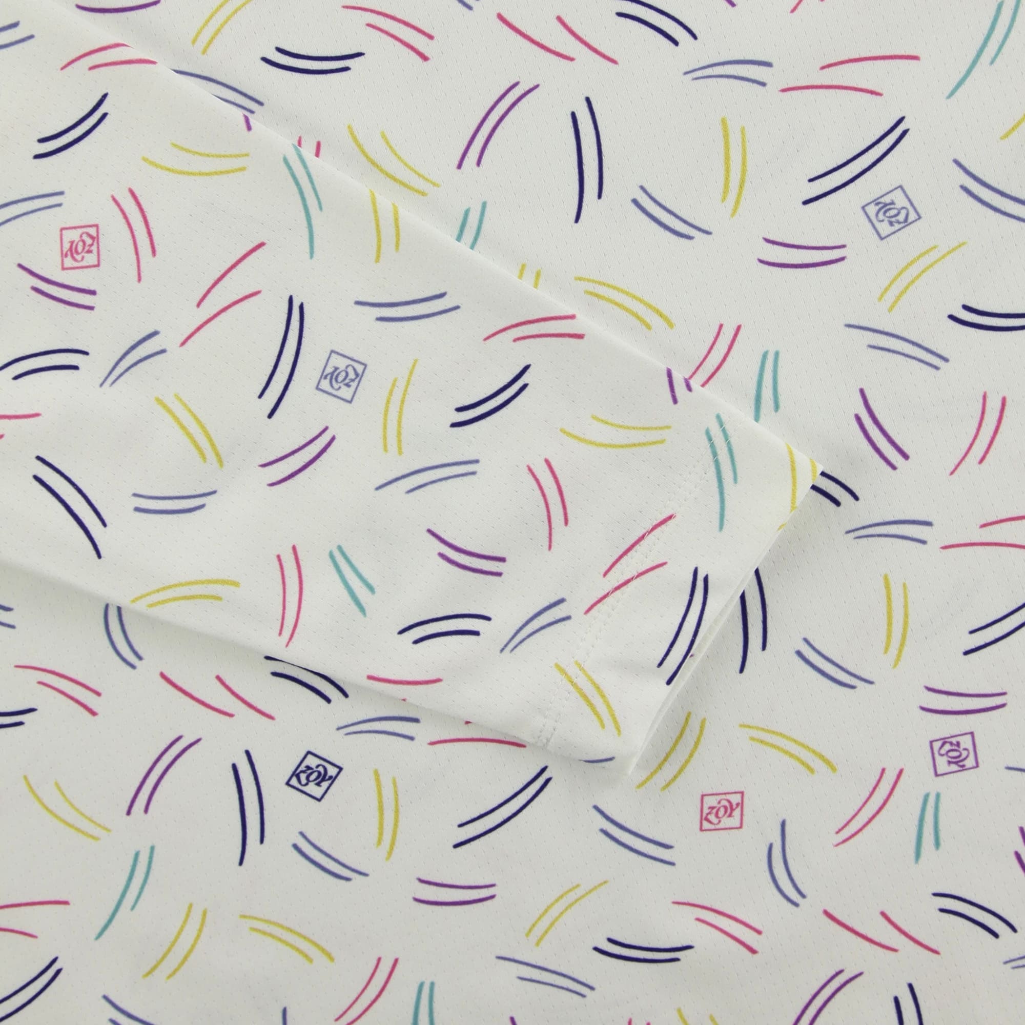 【24SS新作】MENS グラスプリント 長袖モックネック ホワイト 071442004 - ZOY OFFICIAL