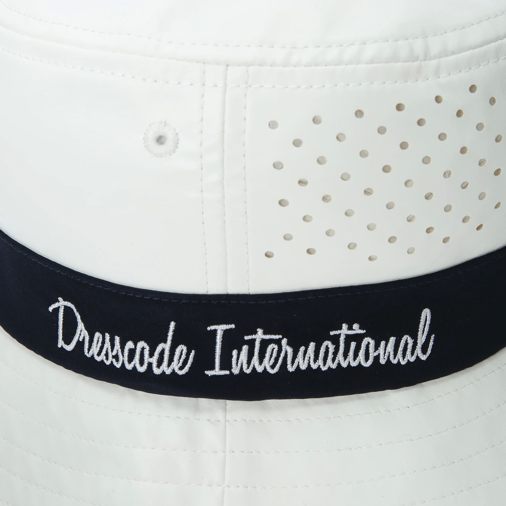 【24SS新作】UNISEX Radi-cool キャップ ホワイト 071799813 - ZOY OFFICIAL