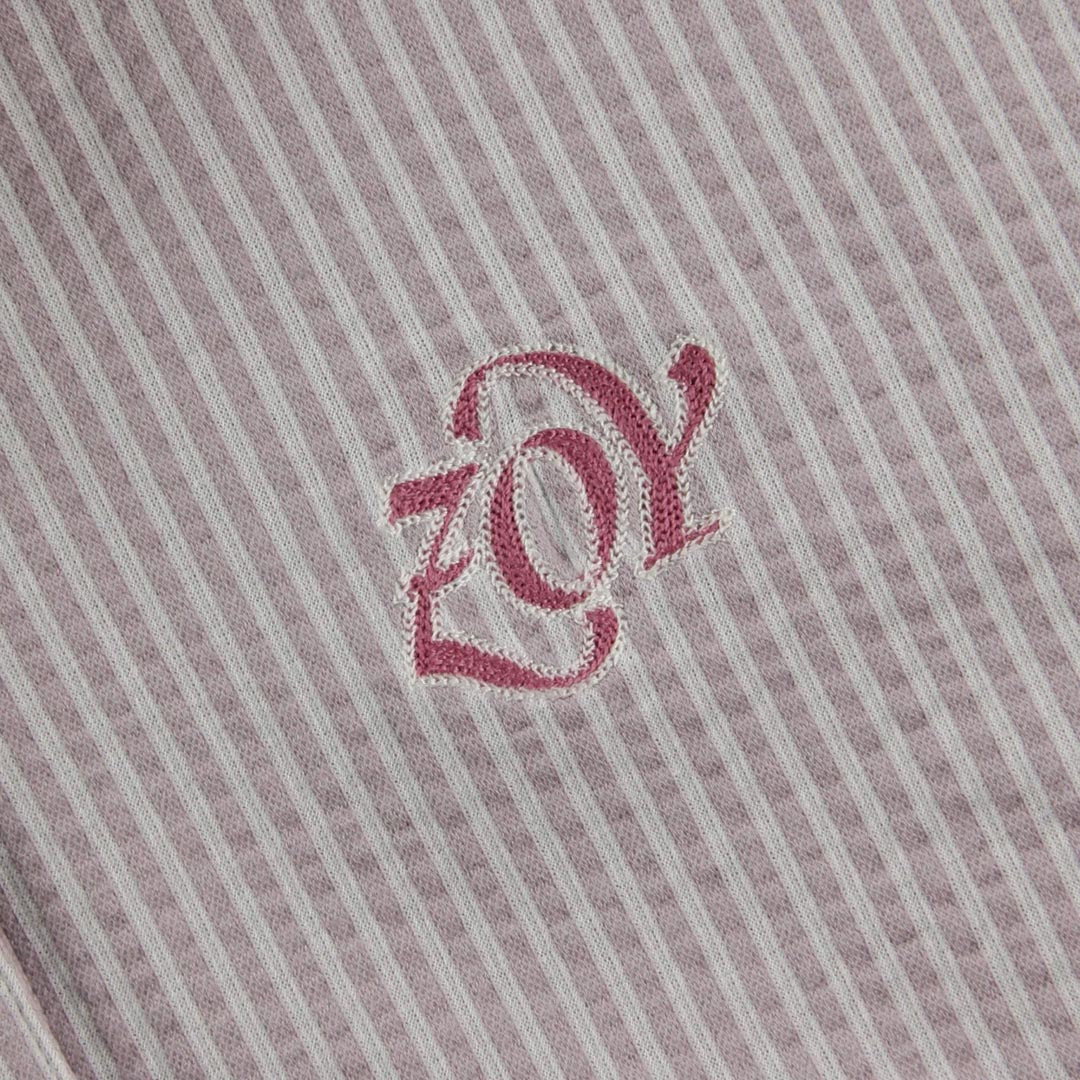 【24SS新作】WOMENS COOLMAXニットサッカー 長袖ポロシャツ スモークピンク 071642003 - ZOY OFFICIAL