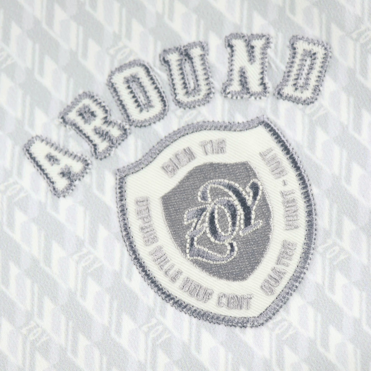 Women's Geometric Print High Neck Pullover in Blue