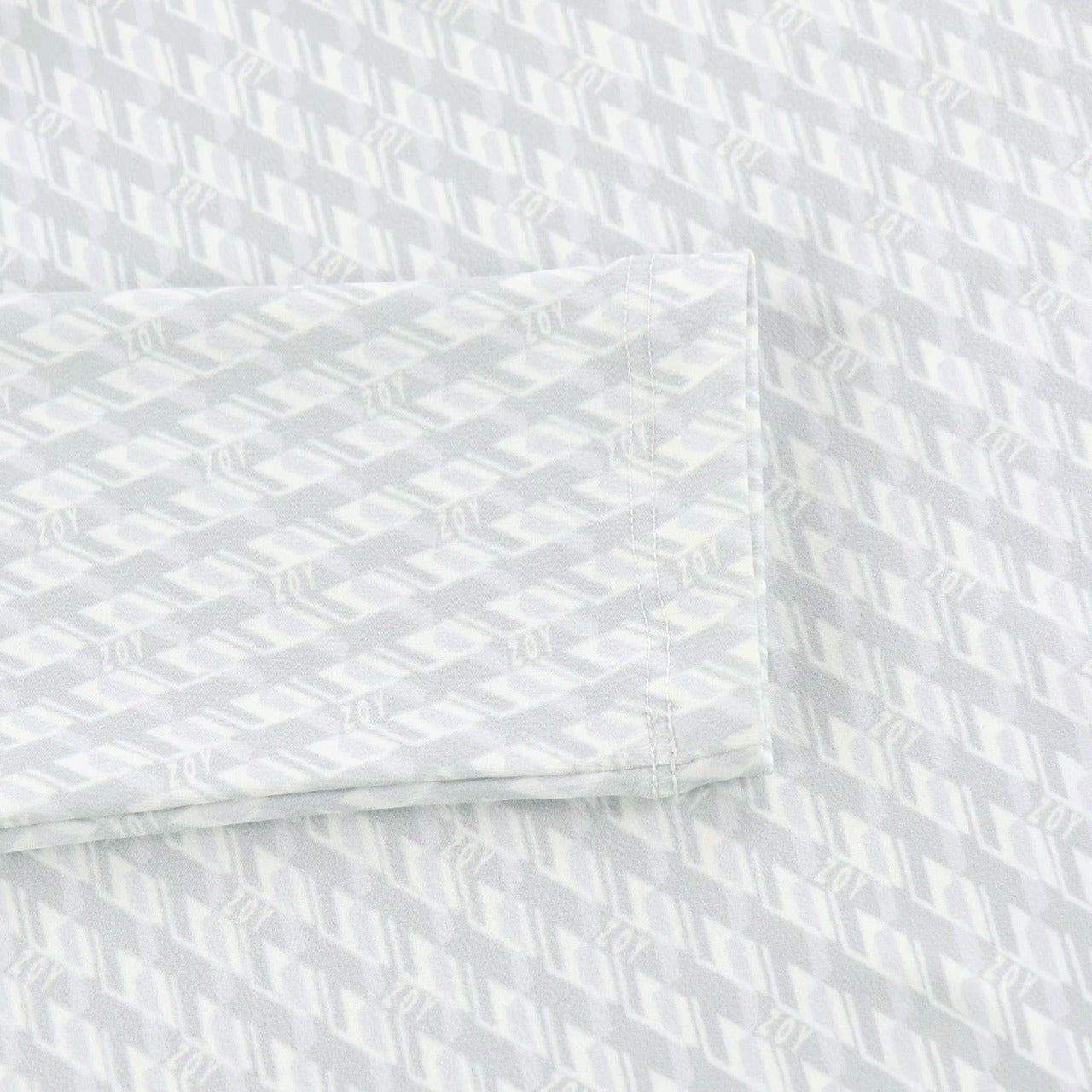 Women's Geometric Print High Neck Pullover in Blue