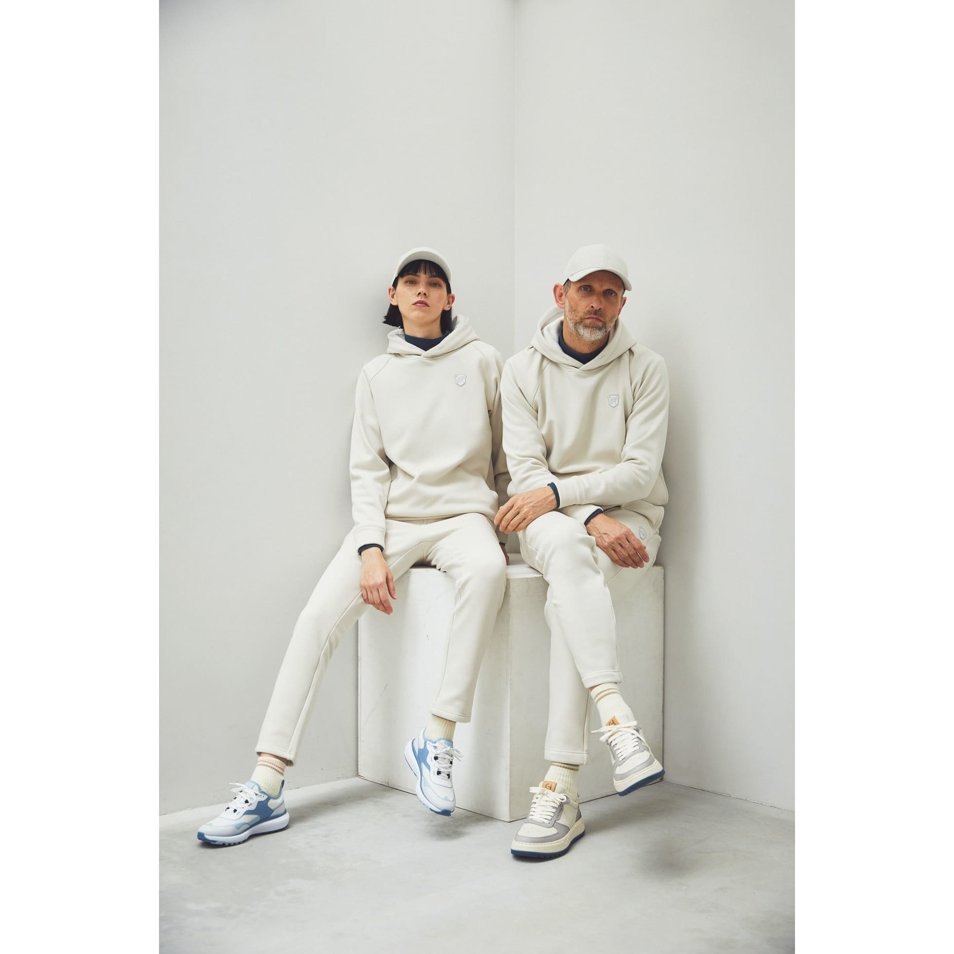 MEN LONG-STAPLE COTTON BOMBER スウェットパンツ チャコール