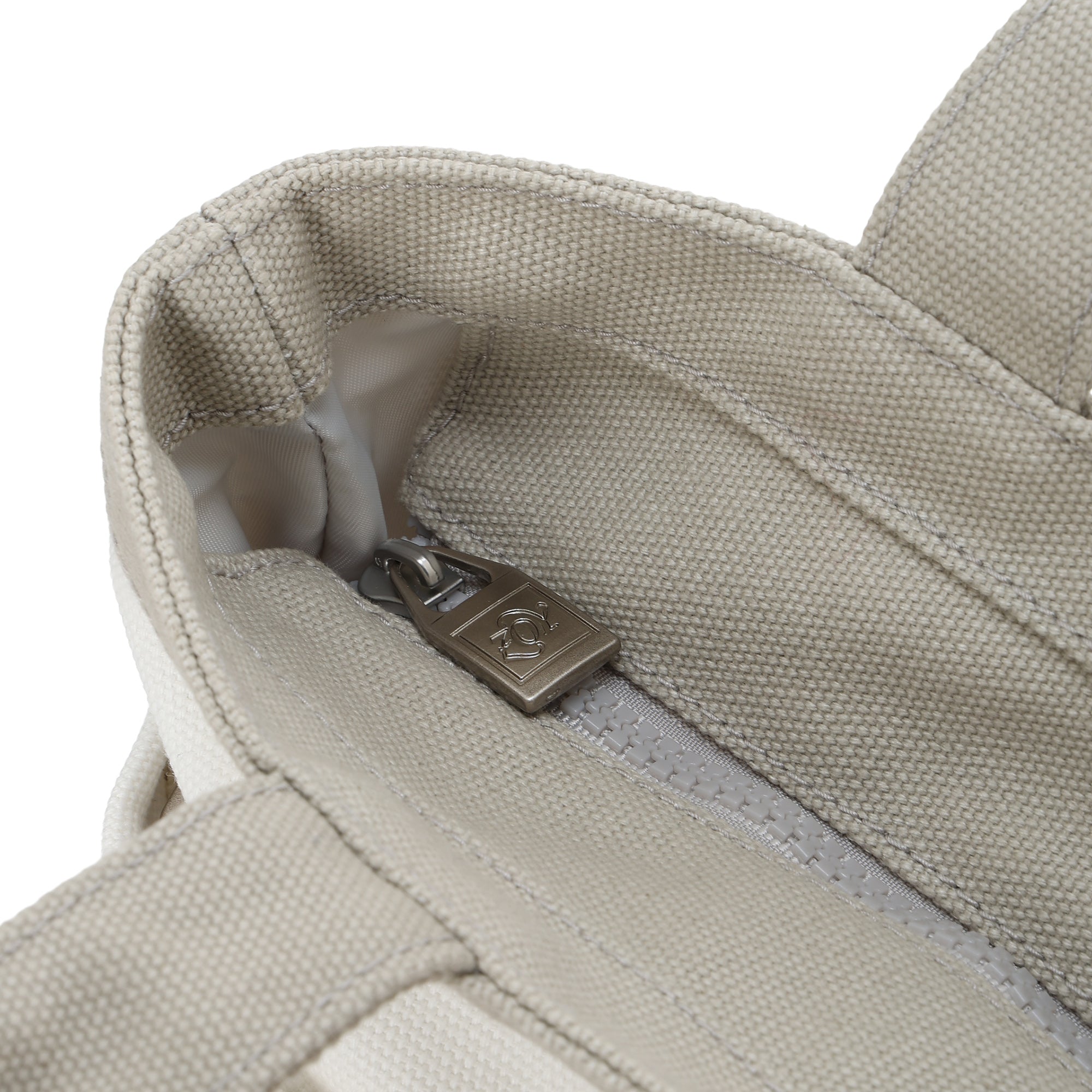 ZOY / TOM and JERRY  / UNISEX カートバッグ ホワイト