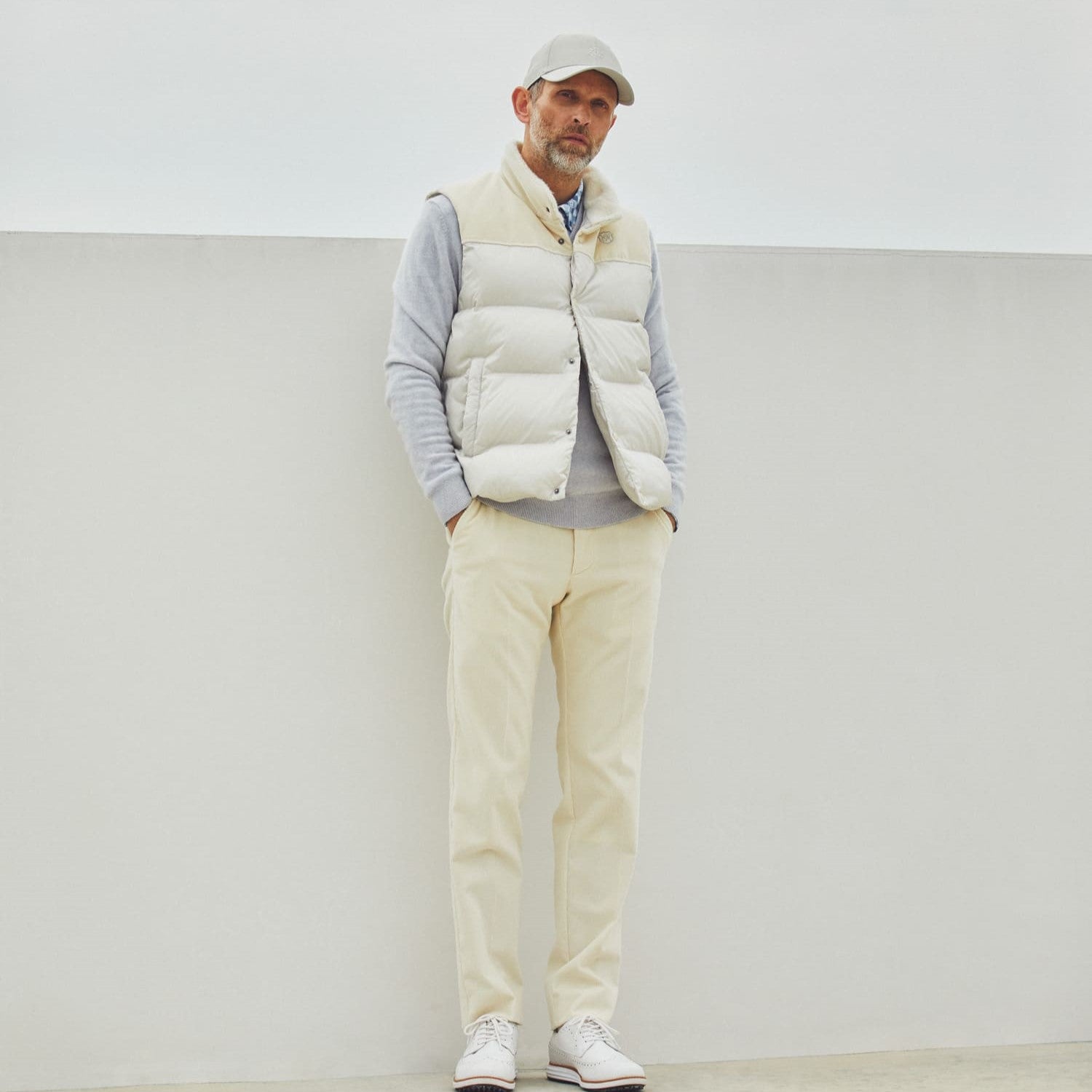 【24AW】MENS 光電子ダウンベスト エクリュ 071444107